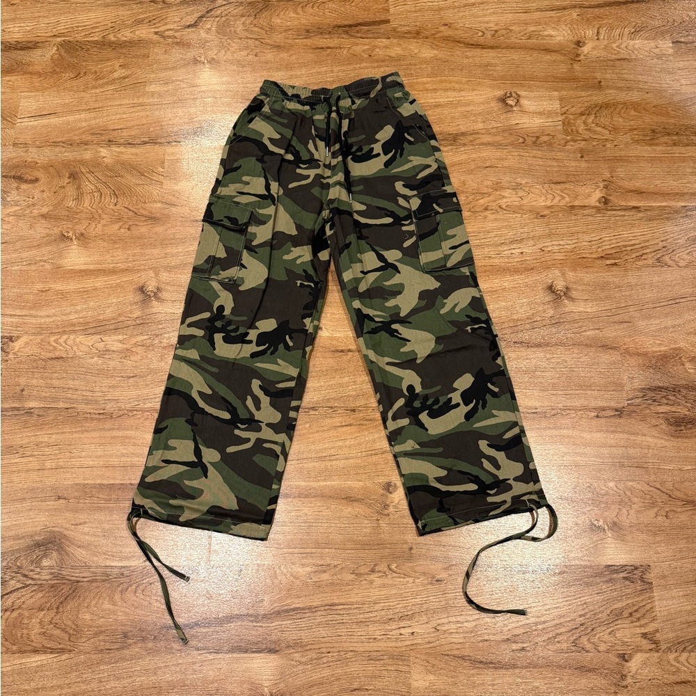 Amazon SDNGED Camoflauge Pants Women's, sz. S